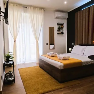 Blackwoody Contemporary - Centro Storico , Nápoles Italia