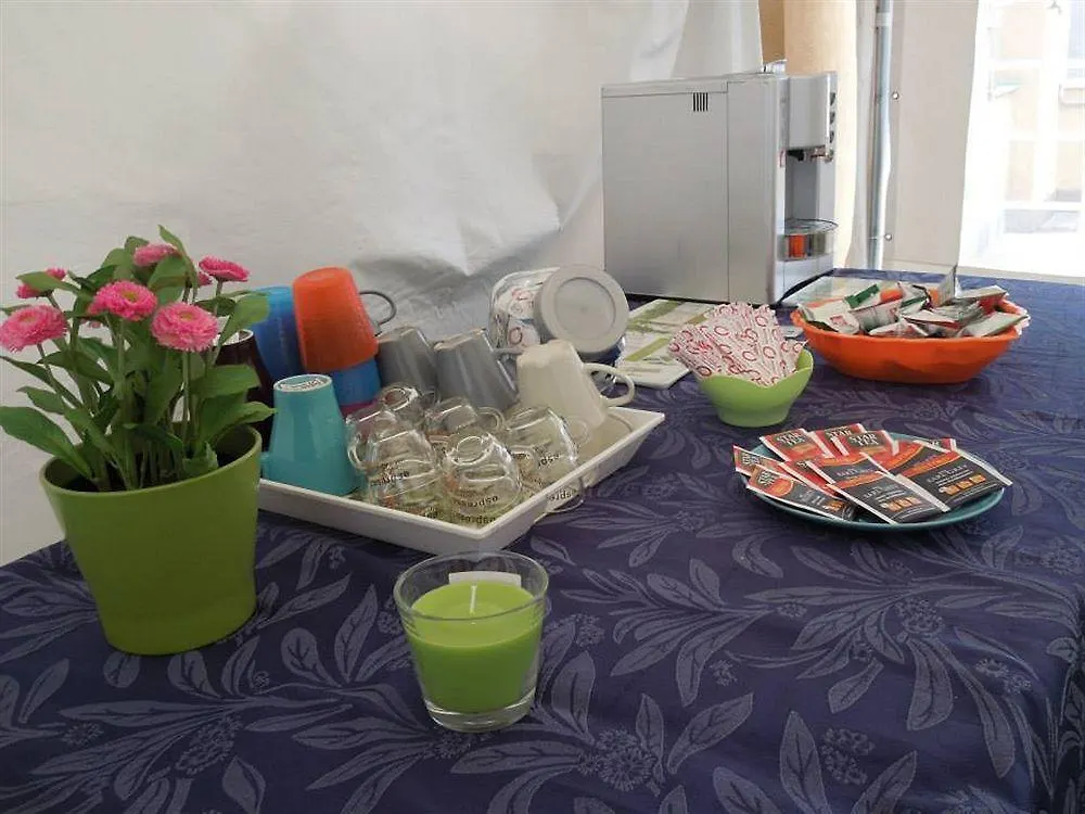 San Lorenzo Hostel Roma 0*,  Italia
